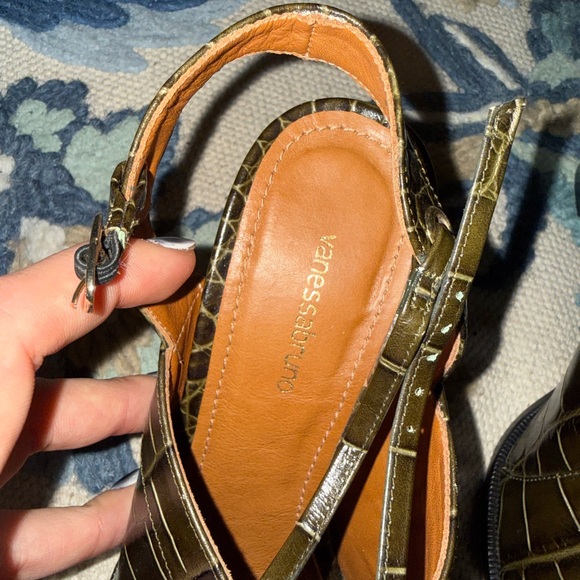Vanessa Bruno Olive Green Croc-Embossed Sandals - Picture 4 of 9